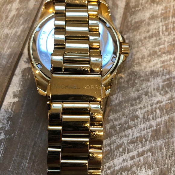 Michael Kors ... Bradshaw gold watch - Picture 8 of 16